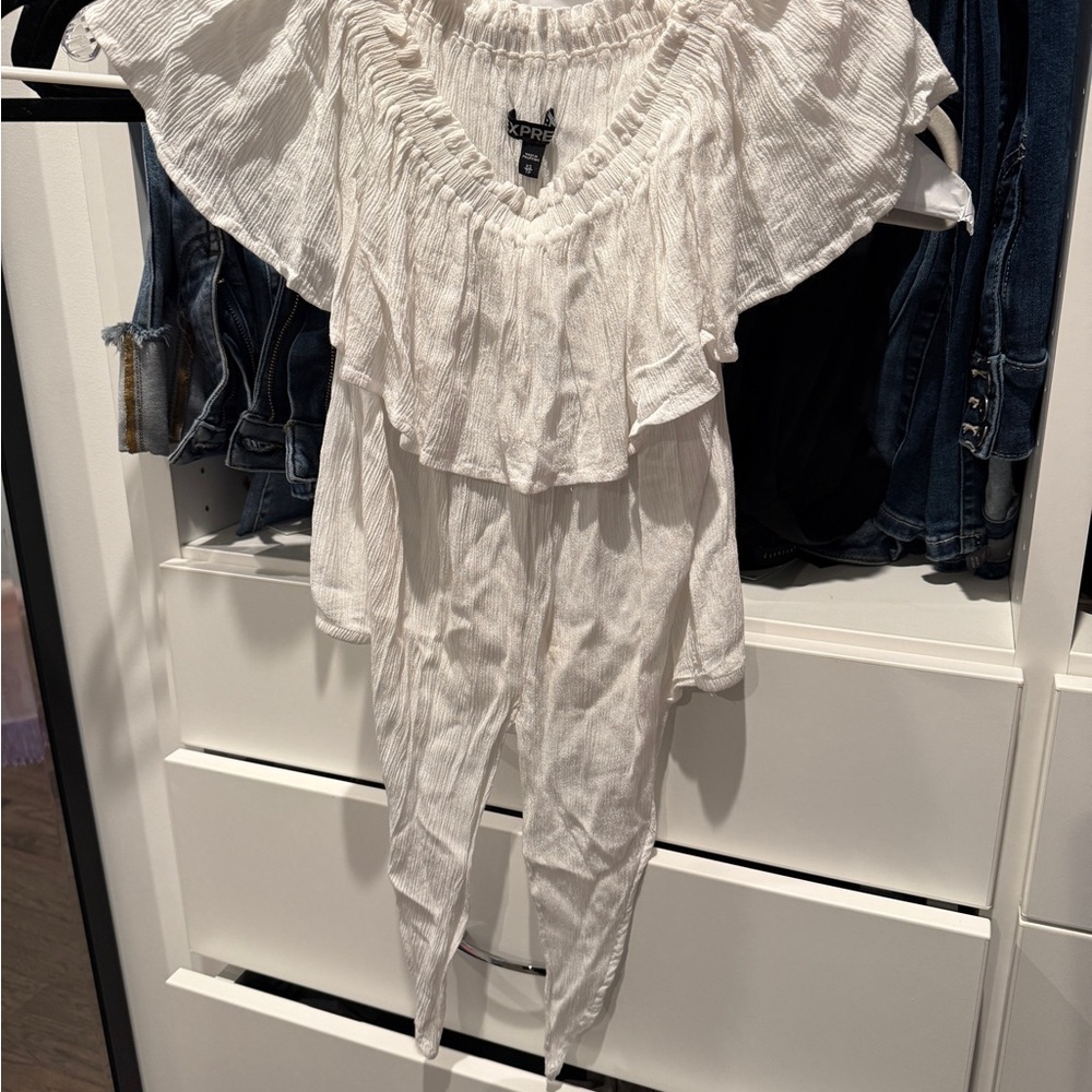 Express White Ruffled Tie in the front Top